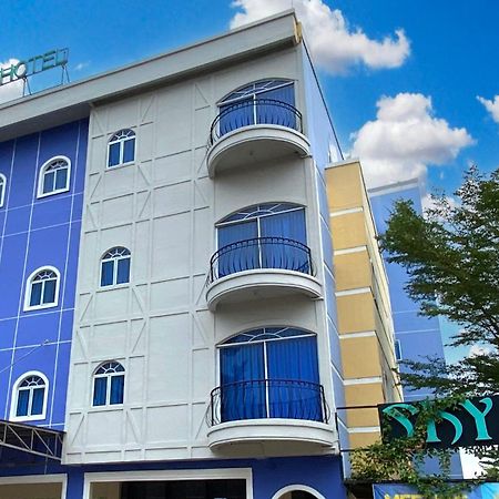 Sky View Hotel Managed By Os Batam Zewnętrze zdjęcie