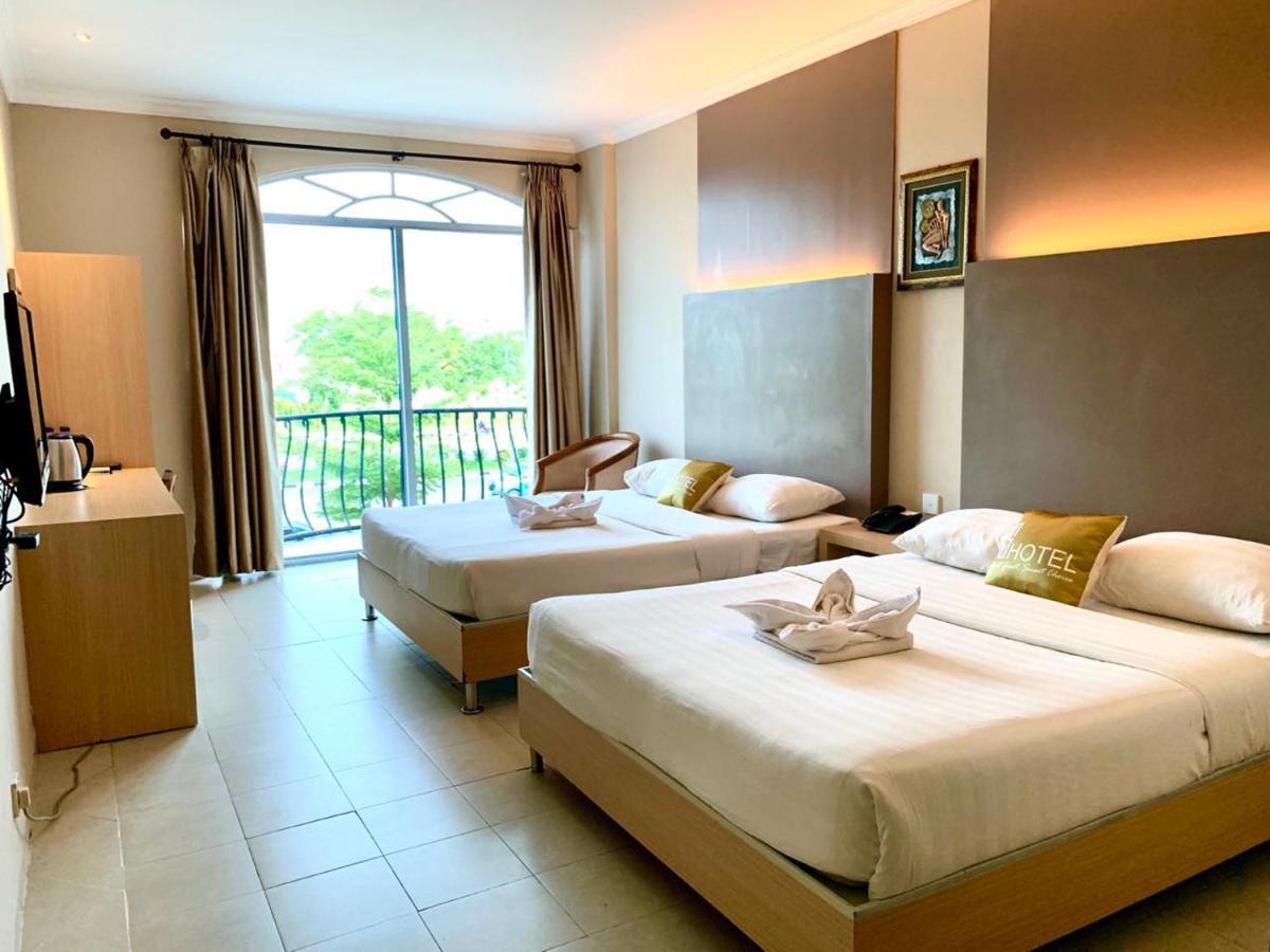 Sky View Hotel Managed By Os Batam Zewnętrze zdjęcie